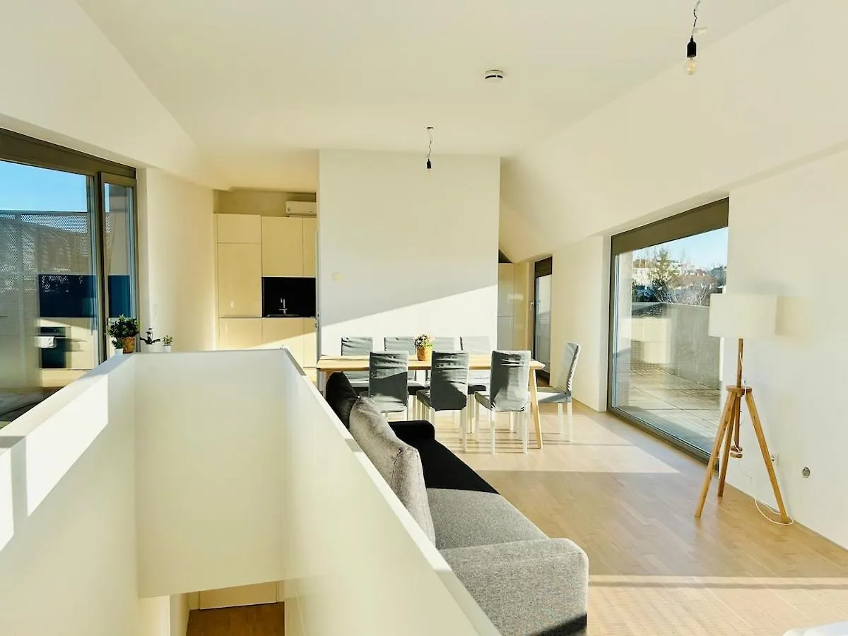 Modern 4 Room-Apartment With Free Parking Vienna Apartment