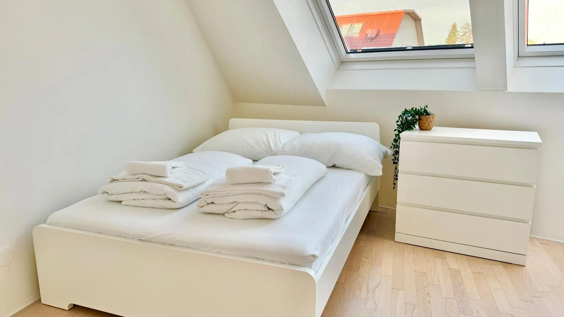 Modern 4 Room-Apartment With Free Parking Vienna 0*,  Austria